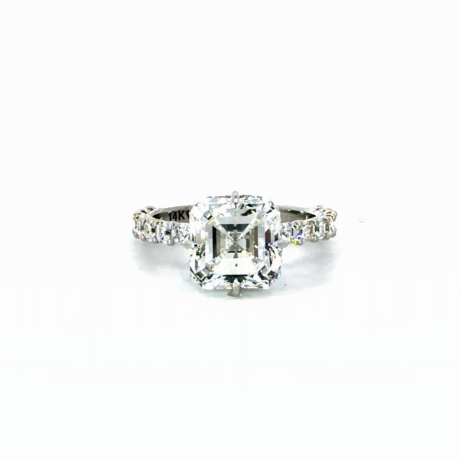 Asscher Cut Lab Diamond Engagement Ring | Asscher Diamond Illusion Setting & Reverse Halo | 18KT Gold - Lab Engagement