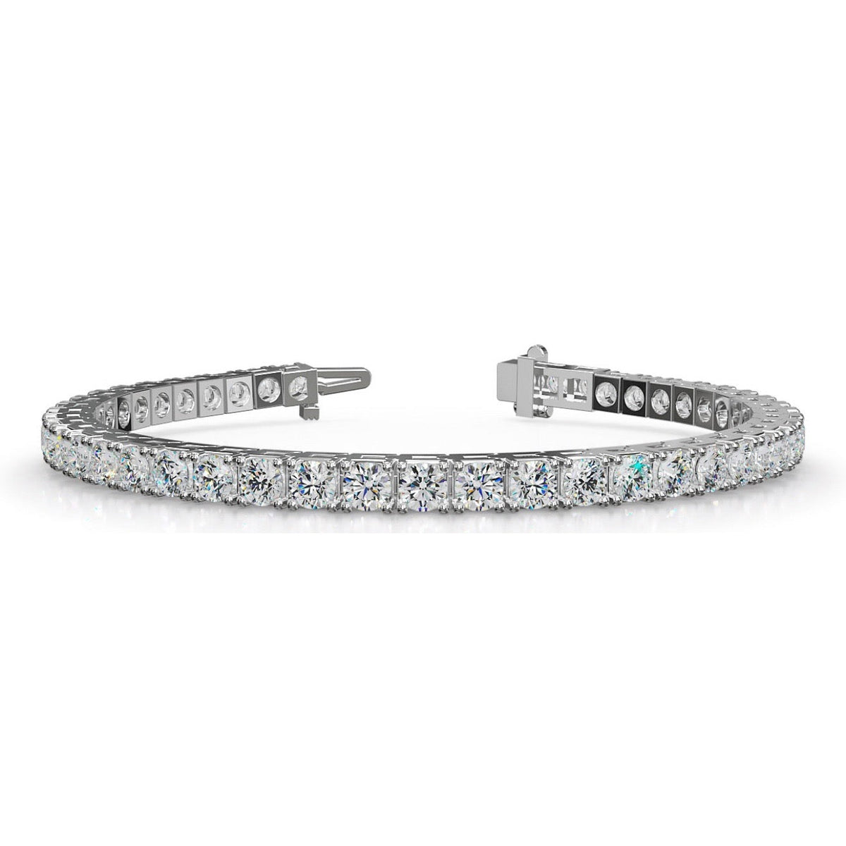 Round diamond tennis bracelet in 18k white gold – full length view