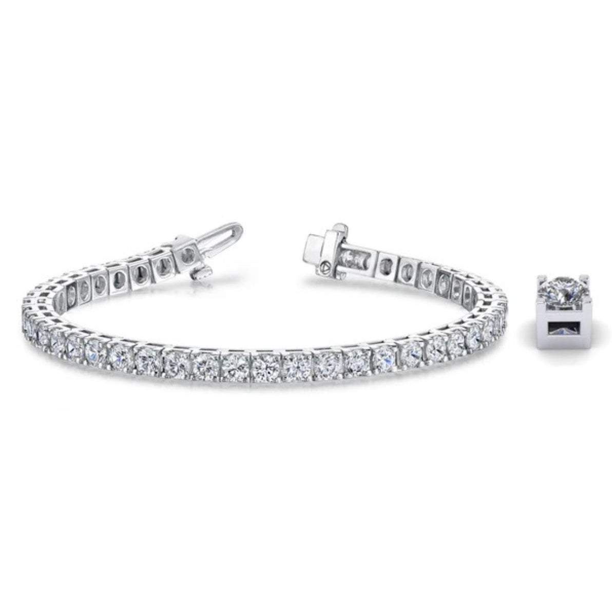 Diamond tennis bracelet in 18k white gold with box clasp