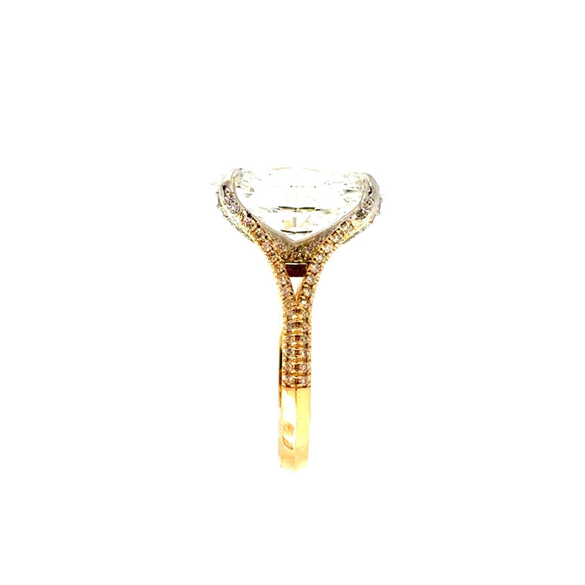 Oval lab diamond split shank ring, 18k yellow gold – profile showing pavé prongs