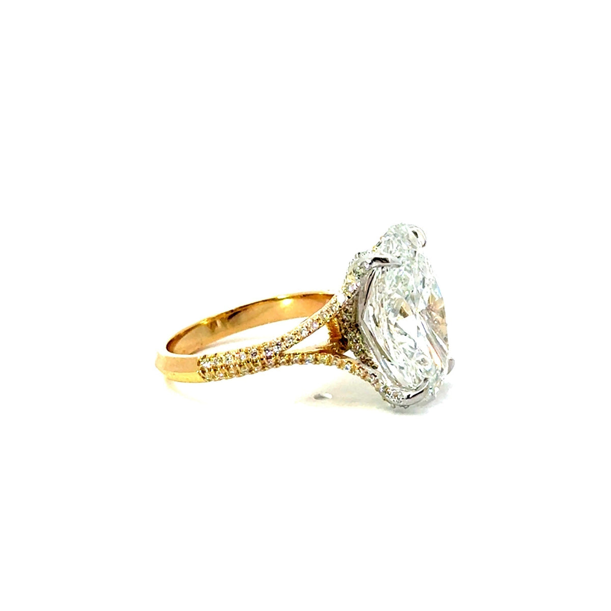 Oval lab diamond split shank ring with pavé band, 18k yellow gold – side angle