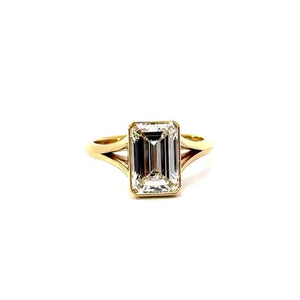Emerald Cut Natural Diamond – Split Shank – video